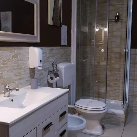 Cconforthotels R&b Dolci Emozioni بيت ضيافة 2*